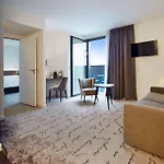 Kyriad Centre 3* 트루아