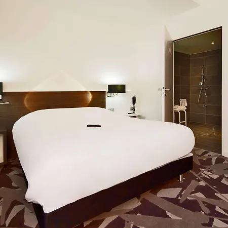 Kyriad Centre فندق 3*