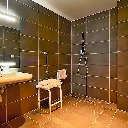 Kyriad Centre Hotel 3*