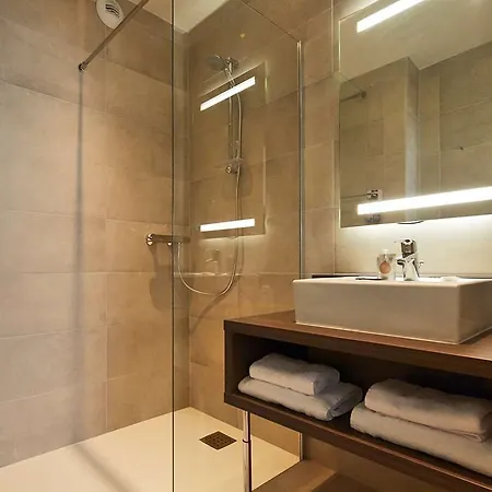 Kyriad Centre Hotel 3*