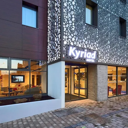 Kyriad Centre 3* تروي
