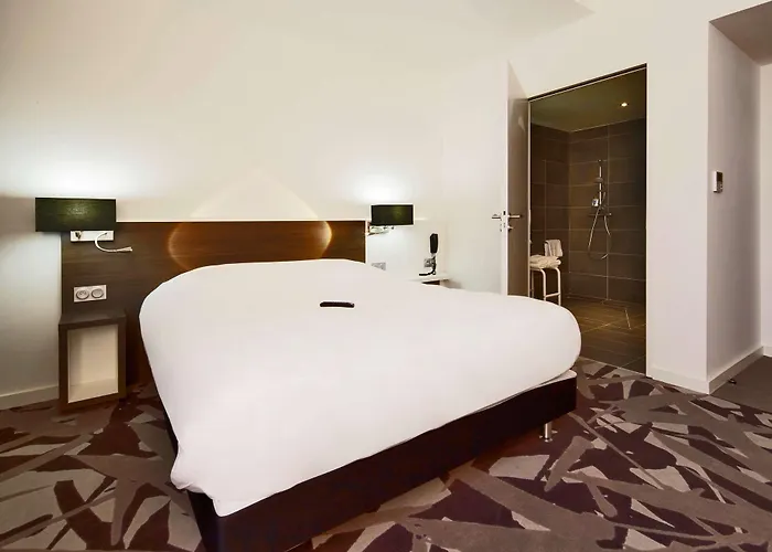 Kyriad Centre Hotel 3*